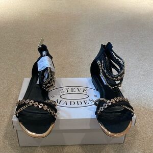 Steve Madden Lawful Sandels